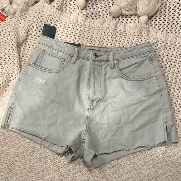 NEW WILD FEBLE SUPER HIGH RISE CUTOFF SHORT Light Blue Denim Women's 10 - Picture 1 of 10